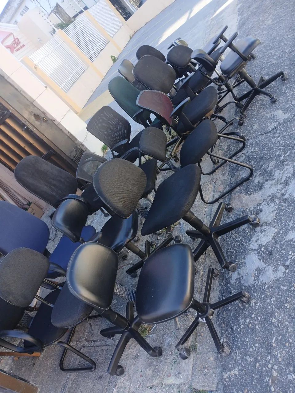 Varias cadeiras giratória ou nao - Foto 3
