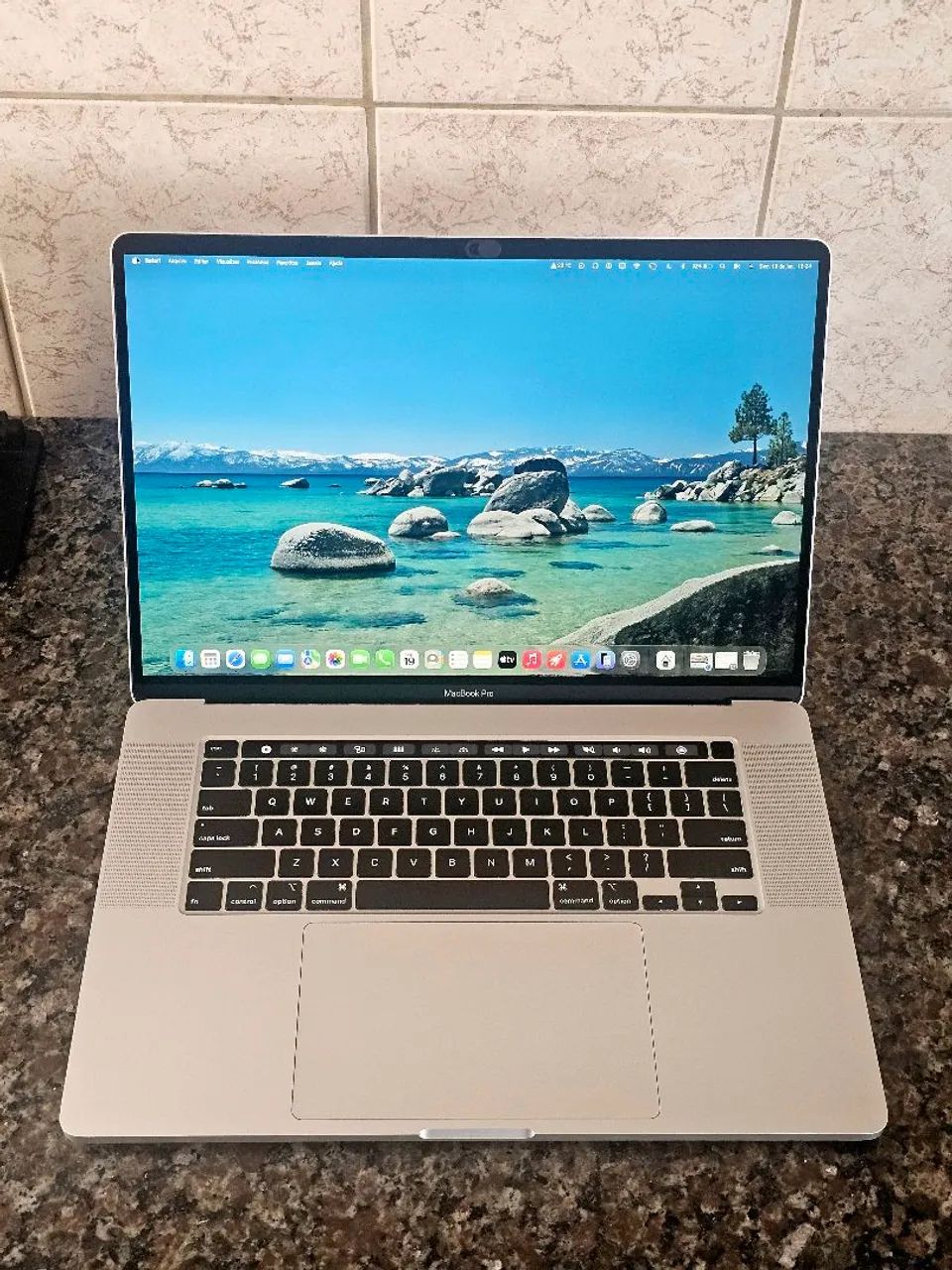 MacBook Pro 16