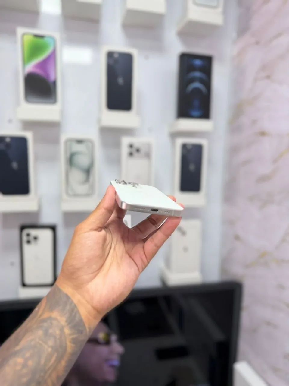 IPHONE 15 PRO 128GB<br>R$ 2.399,00 MUITO LINDO - Foto 4