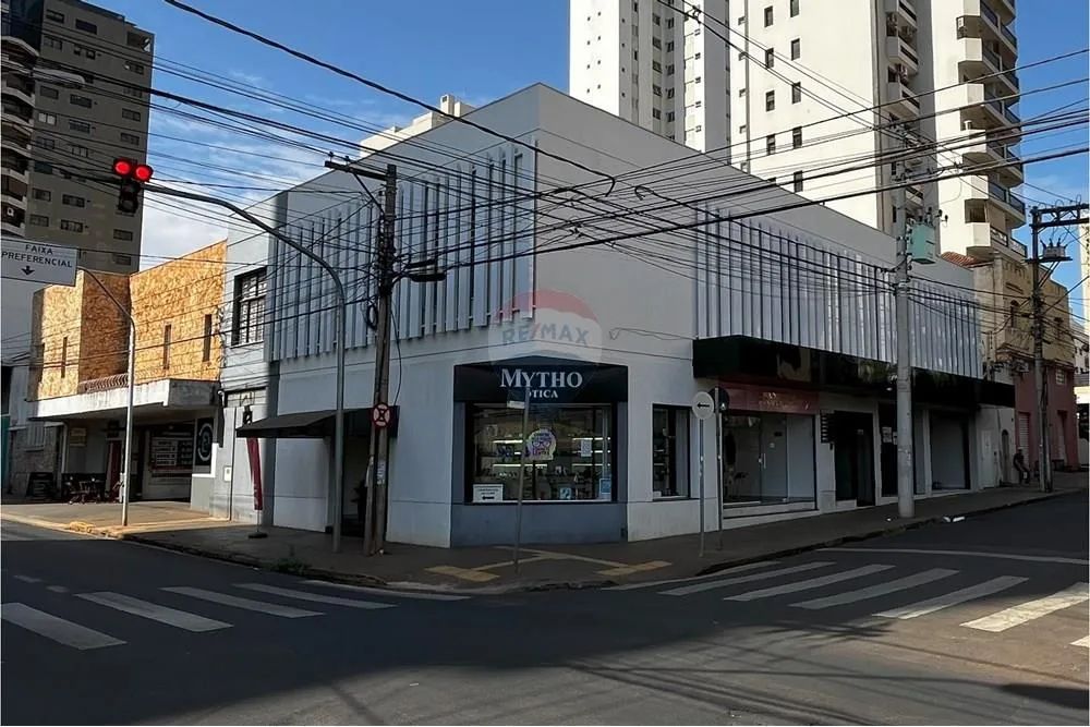 Prédio comercial reformado à venda Centro Ribeirão Preto