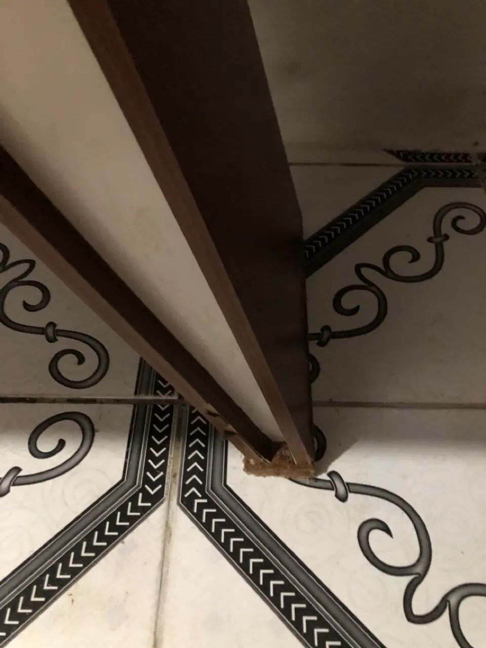 Vendo só a mesa de vidro com madeira bem conservada  - Foto 2