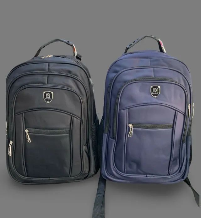 Mochila Executiva / Escolar Courino Resistente com Lugar para Notebook