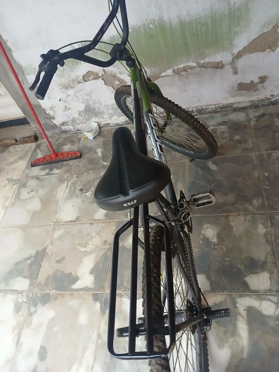 Vende-se uma bicicleta aro 26    - Foto 4