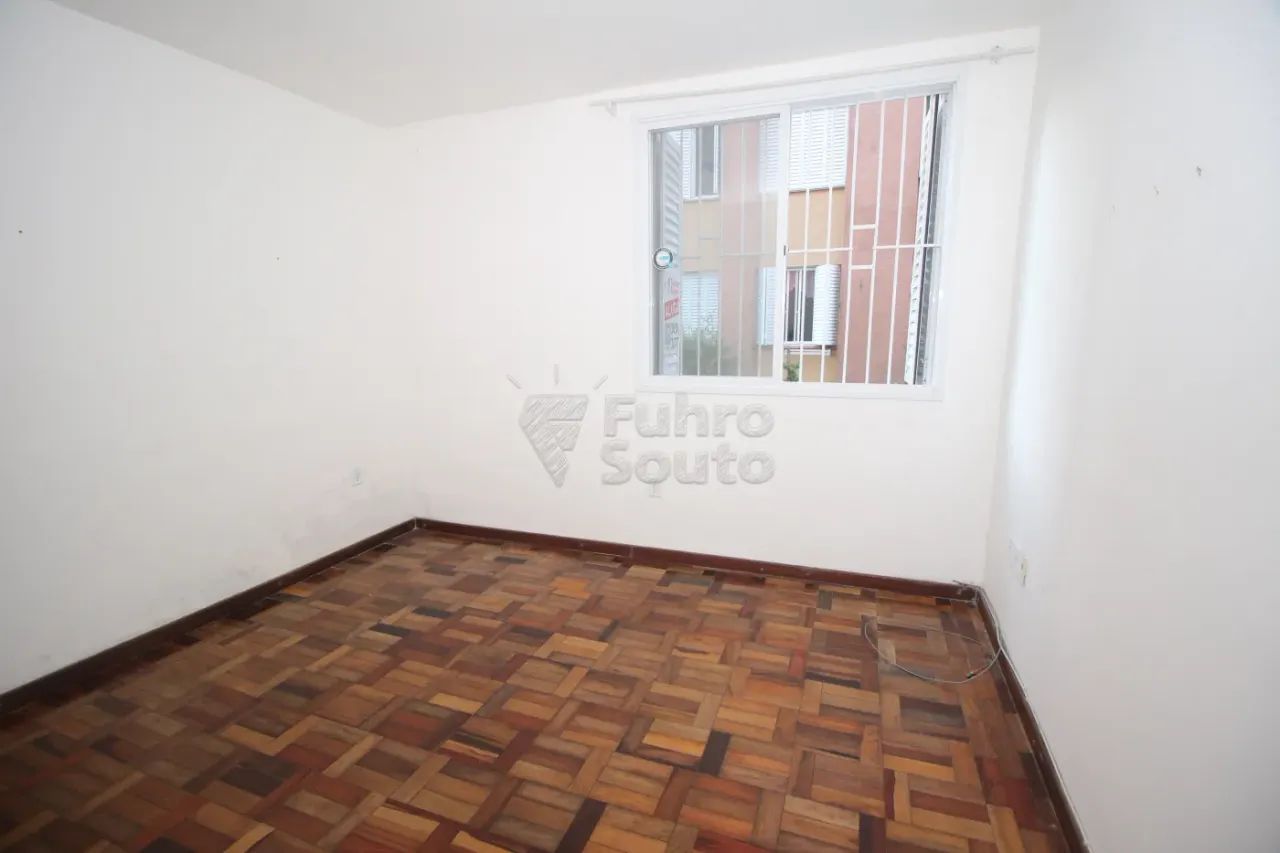 Apartamento Amplo com 3 Dormitórios no Edifício Residencial CohabPel ? Segurança e Confort