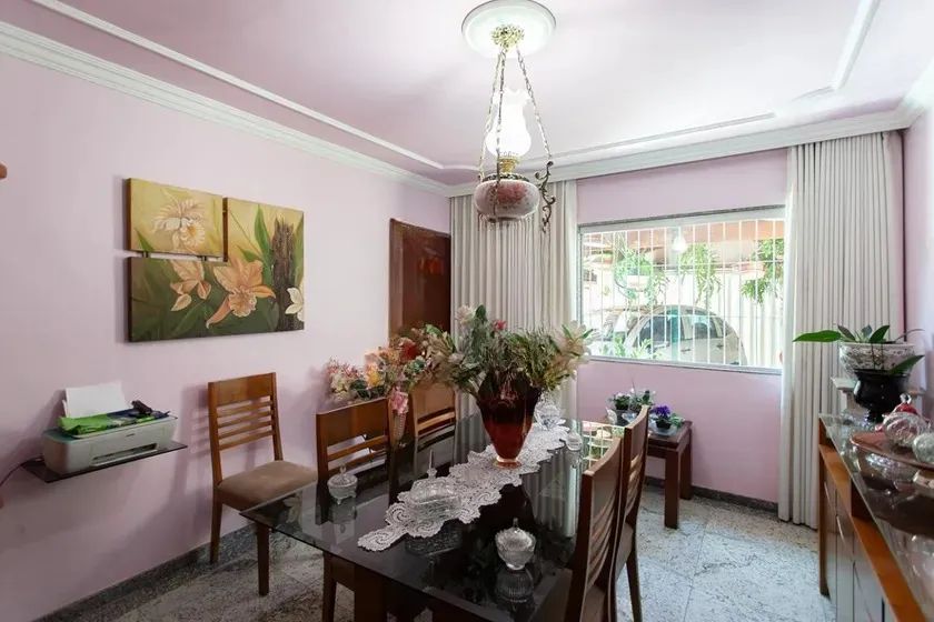 Casa à Venda - Heliópolis, 3 Quartos, 350 m2