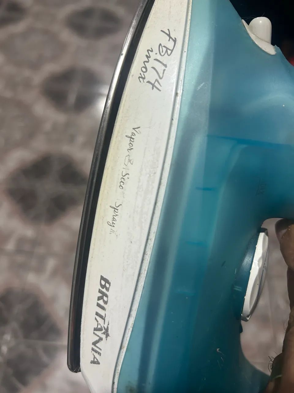 FERRO DE PASSAR ROUPA Á VAPOR - Foto 4