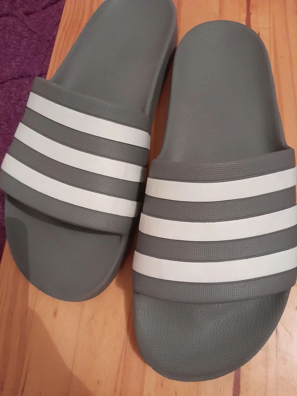 Chinelo Slide Adidas Prata - Foto 2