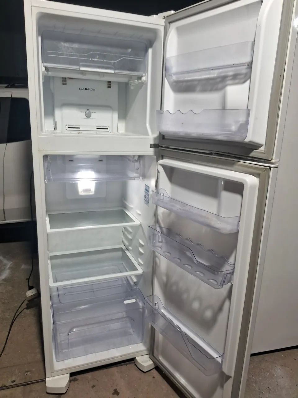 Geladeira Electrolux frost free  - Foto 3