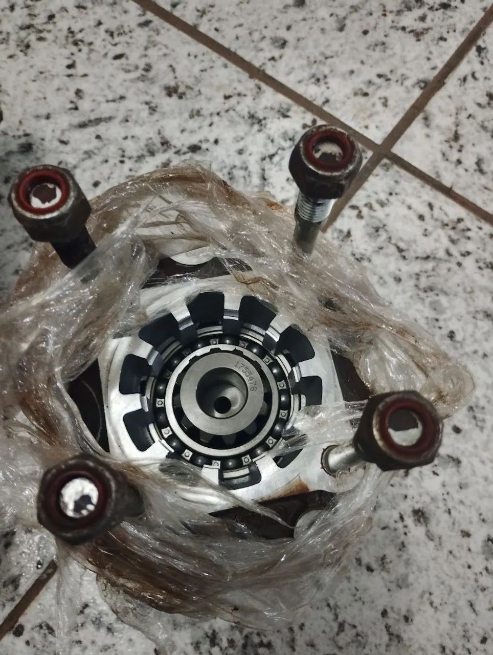 Vendo bomba hidráulica e comando.