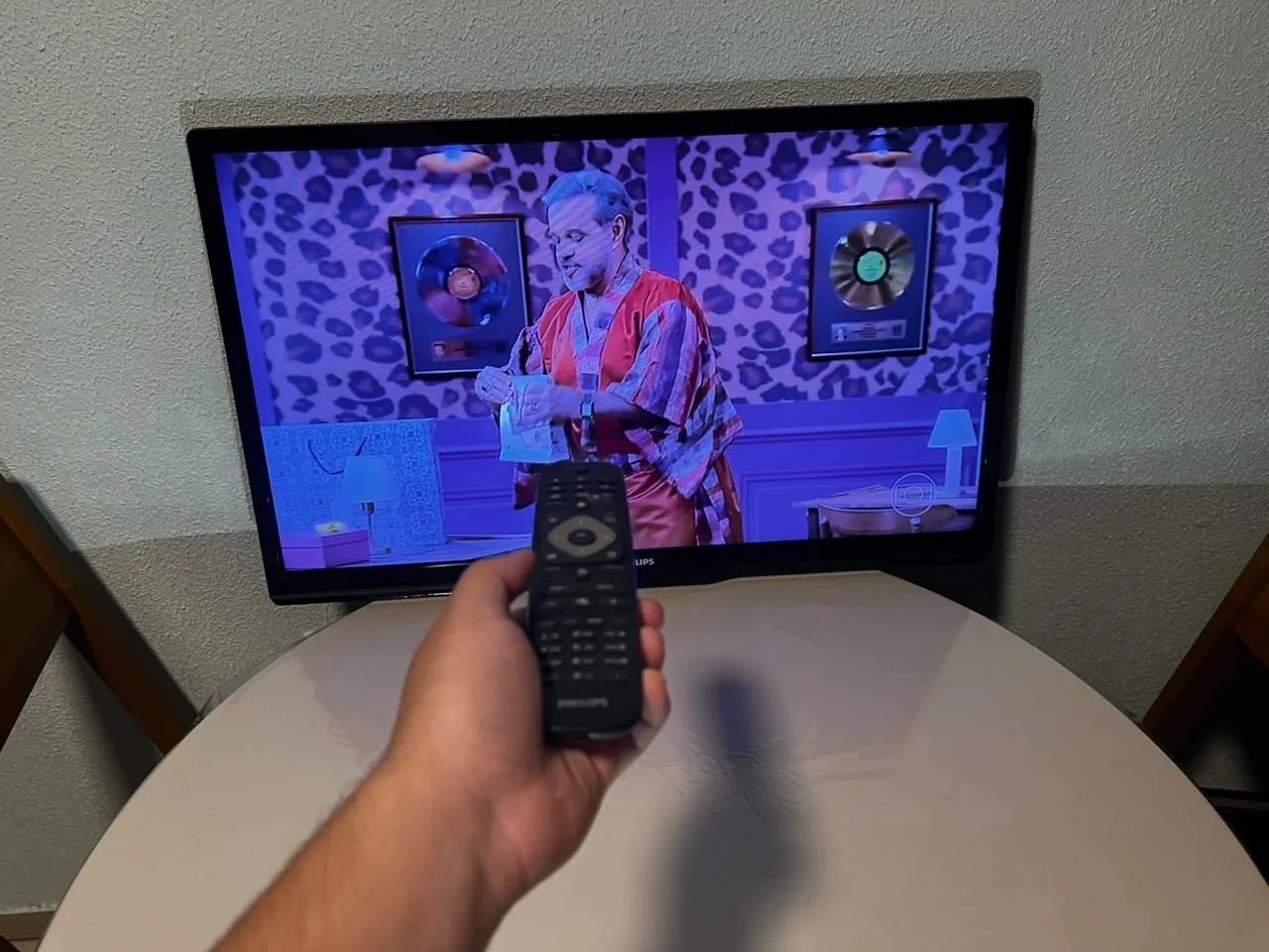 TV Philips 32 Polegadas LED Full HD com Controle