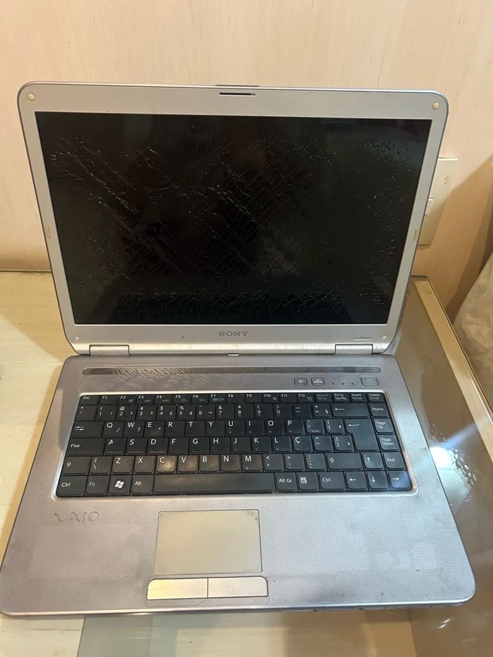 Vendo notebook quebrado para sucata  - Foto 3