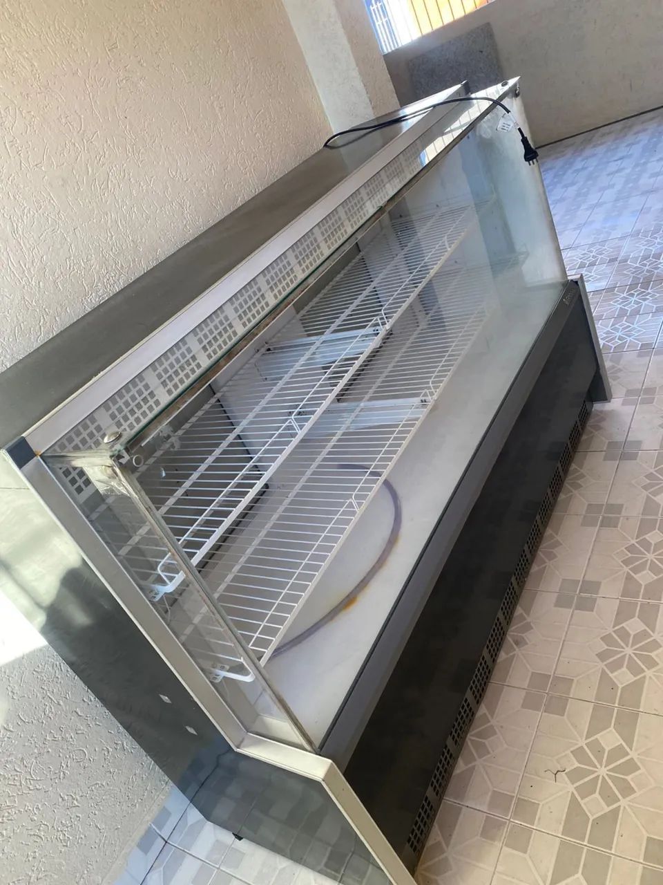 Vitrine Refrigerada Gelopar Comercial - Ótimo Estado - R$ 3.500  - Foto 3