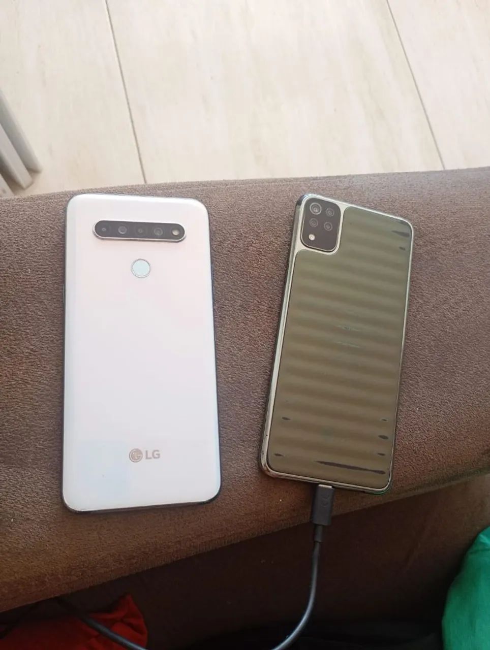 Vendo dois celulares 