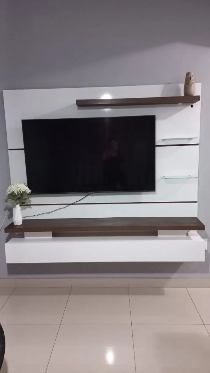 Home 100% MDF com Led, 1,65 altura 1 82 de largura para TV de até 75 polegadas. 