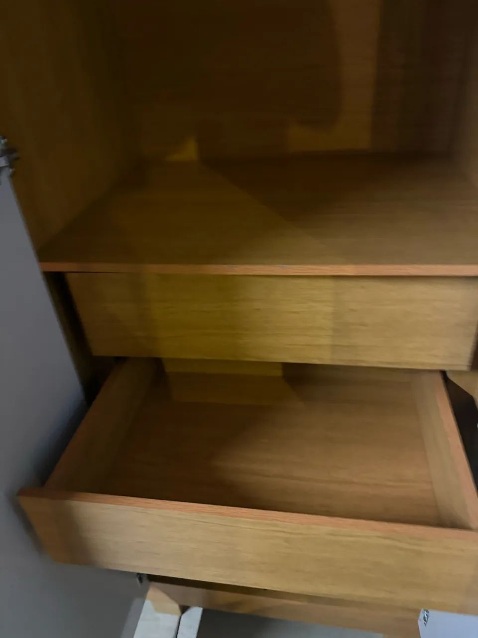 LINDO GUARDA ROUPA SEM DETALHES  - Foto 2