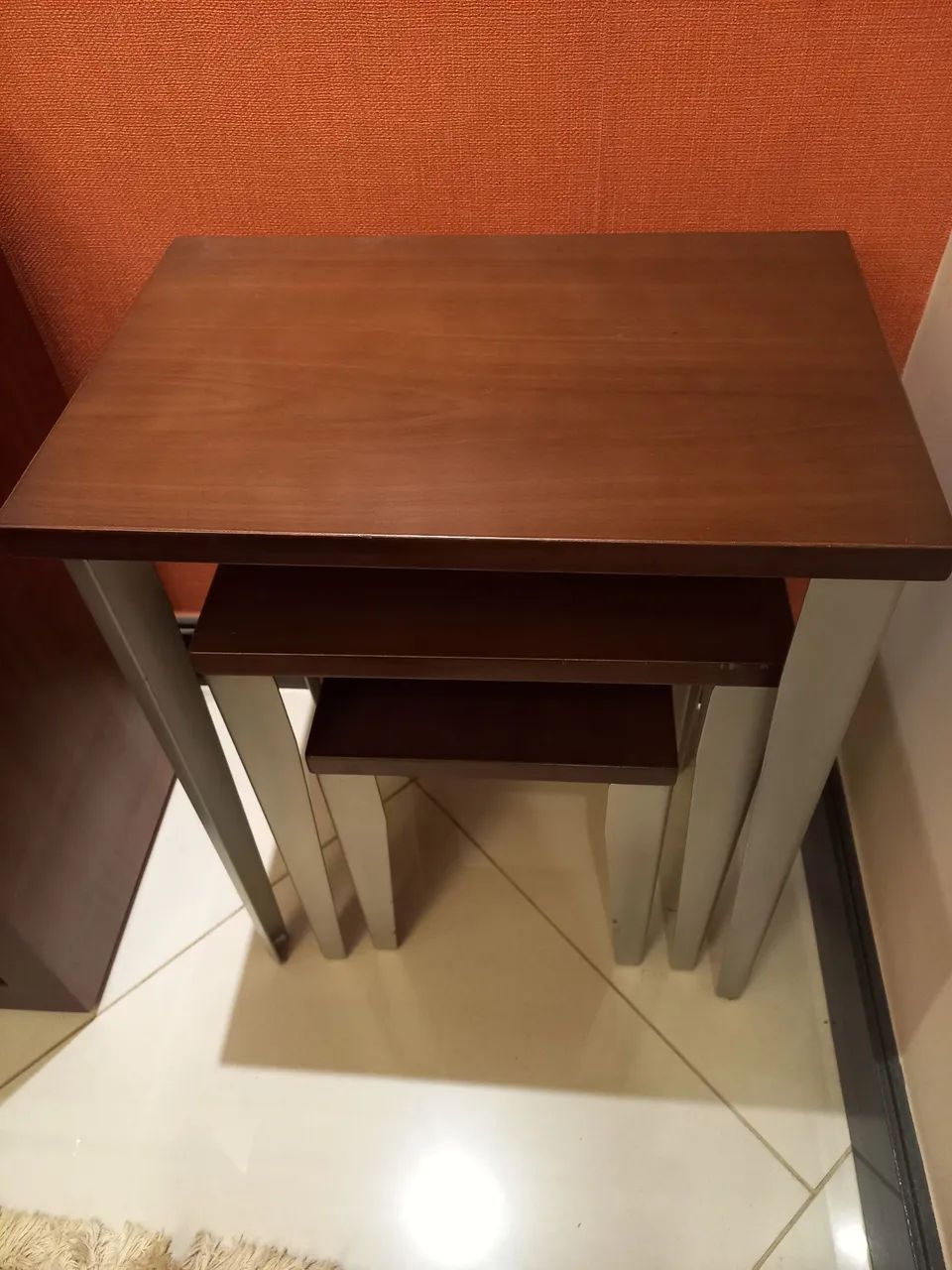 Conjunto de 3 mesas de madeira!