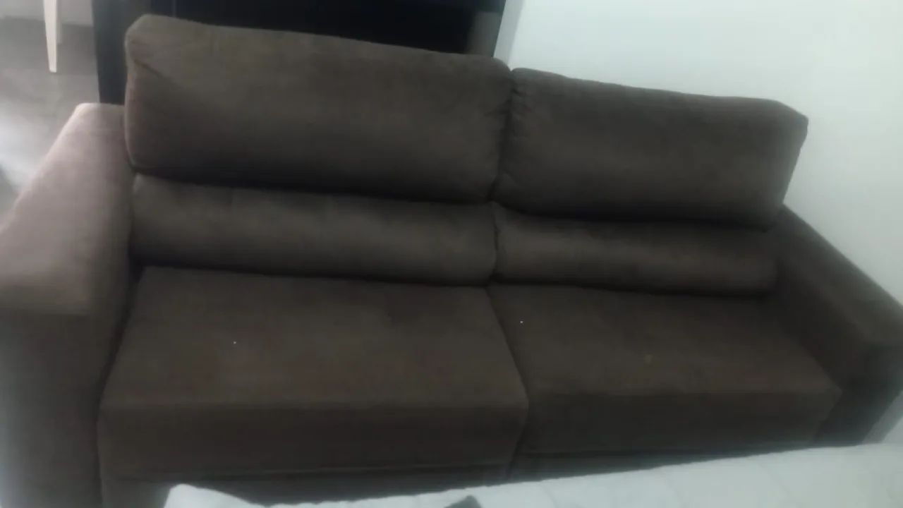  Sofá 2/3 Lugares Marrom Retrátil e Reclinável - Muito Confortável! 