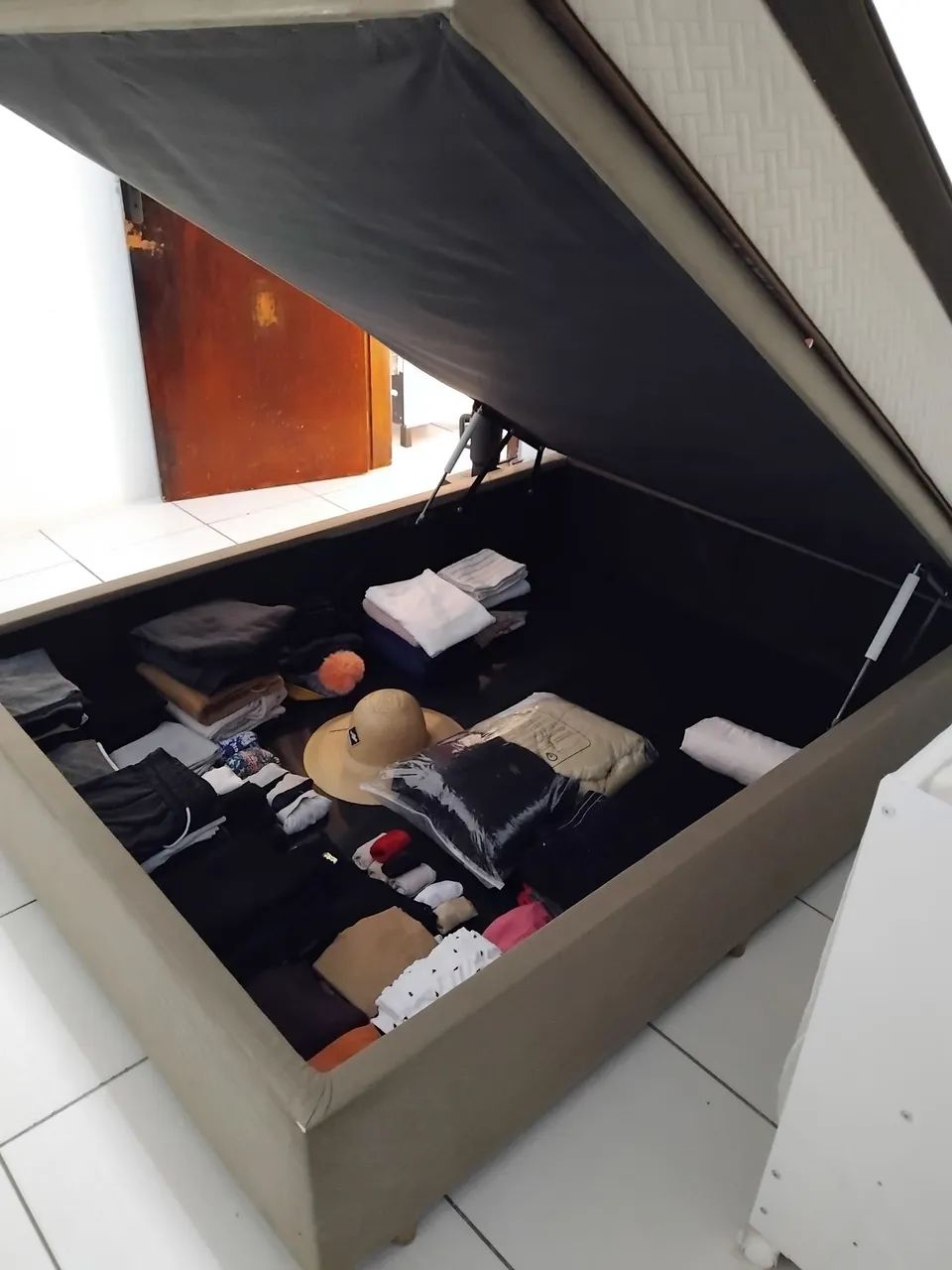 Vende-se cama de casal + baú  - Foto 5