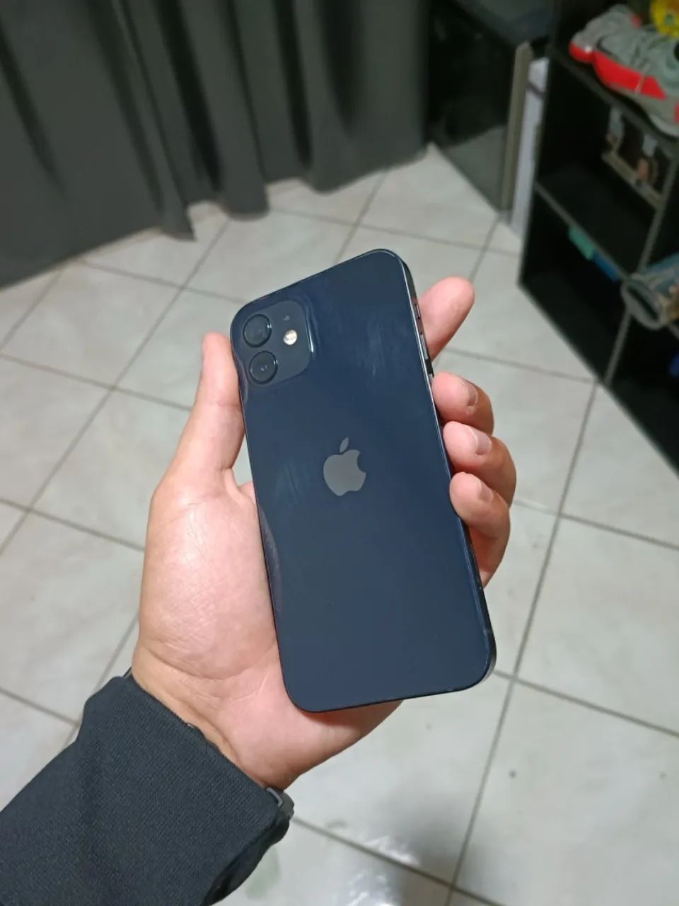 iPhone 12 64gb Preto - Foto 4