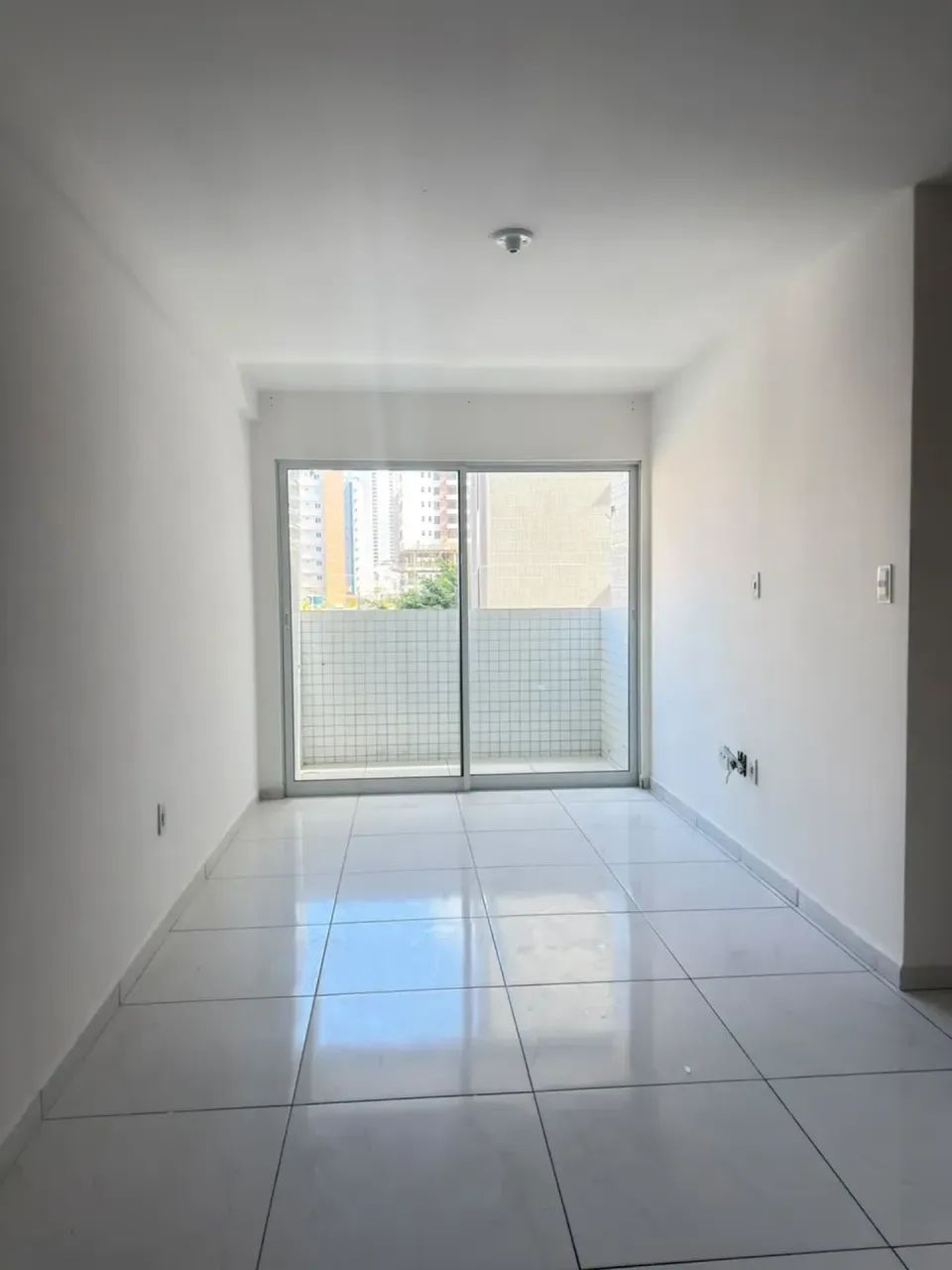 apartamento 2 qts sendo 1 suite  varanda