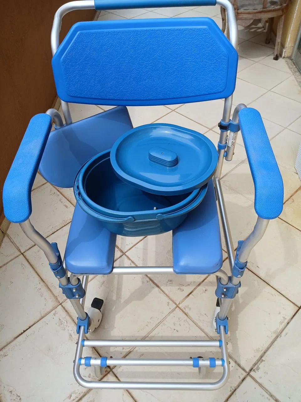 Cadeira de banho - Foto 2