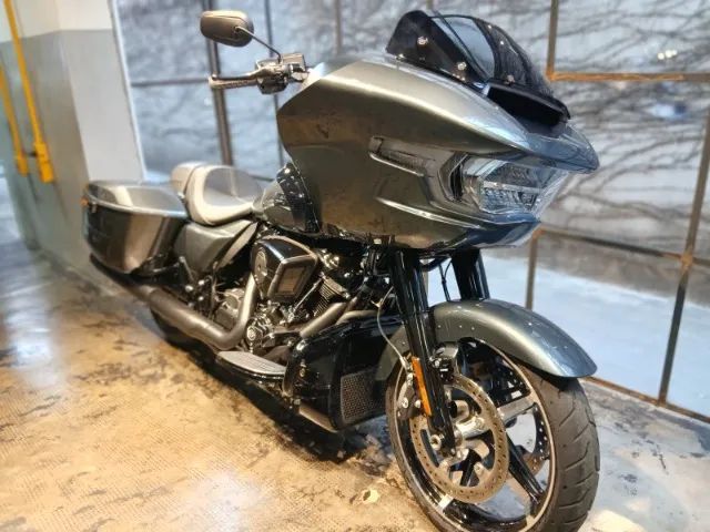 ROAD GLIDE