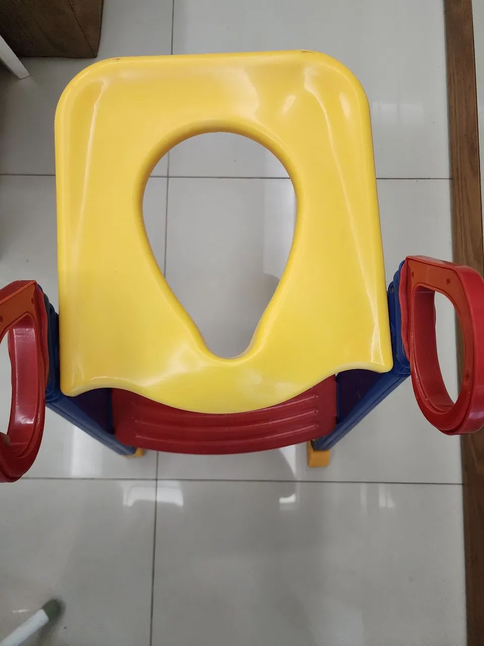 Vendo Assento Infantil Redutor com Escada para Vaso Sanitário  - Foto 5