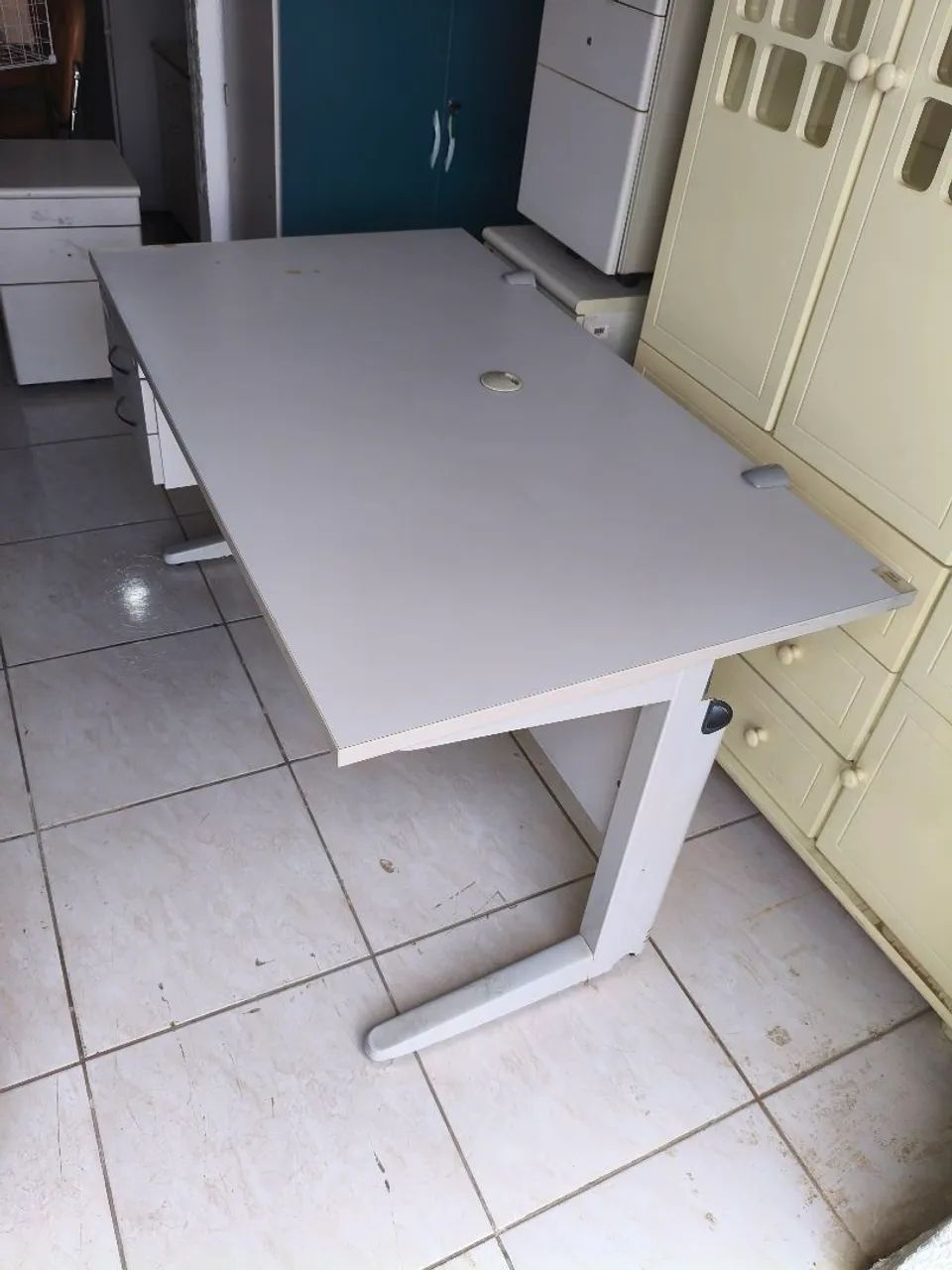 Mesa de escritório resistente  - Foto 4
