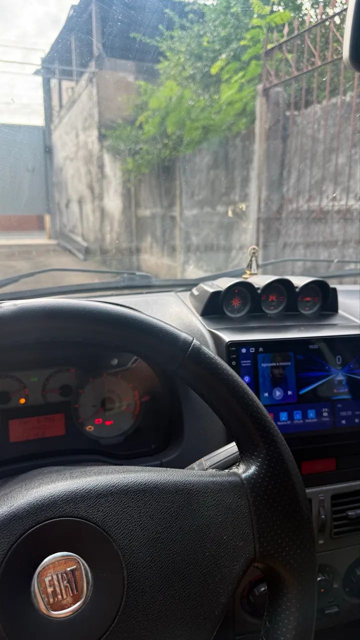 Fiat Strada Adv.1.8 16V Dualogic Flex CD 2012 - Foto 3