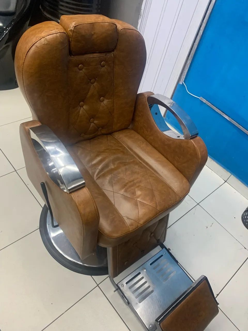 Móveis para BARBEARIA OU SALÃO 