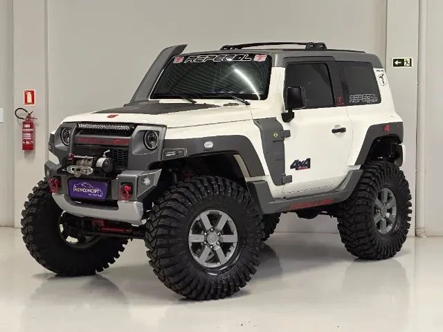 Troller T-4 2018