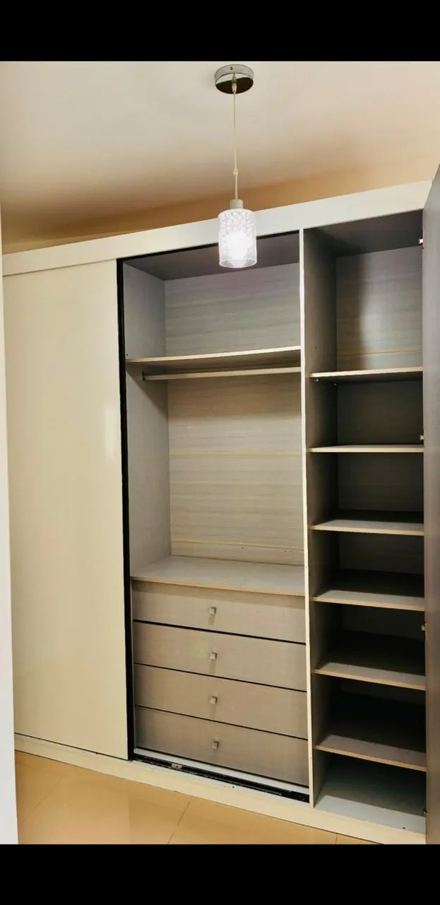 Guarda roupa com porta espelho - Foto 2