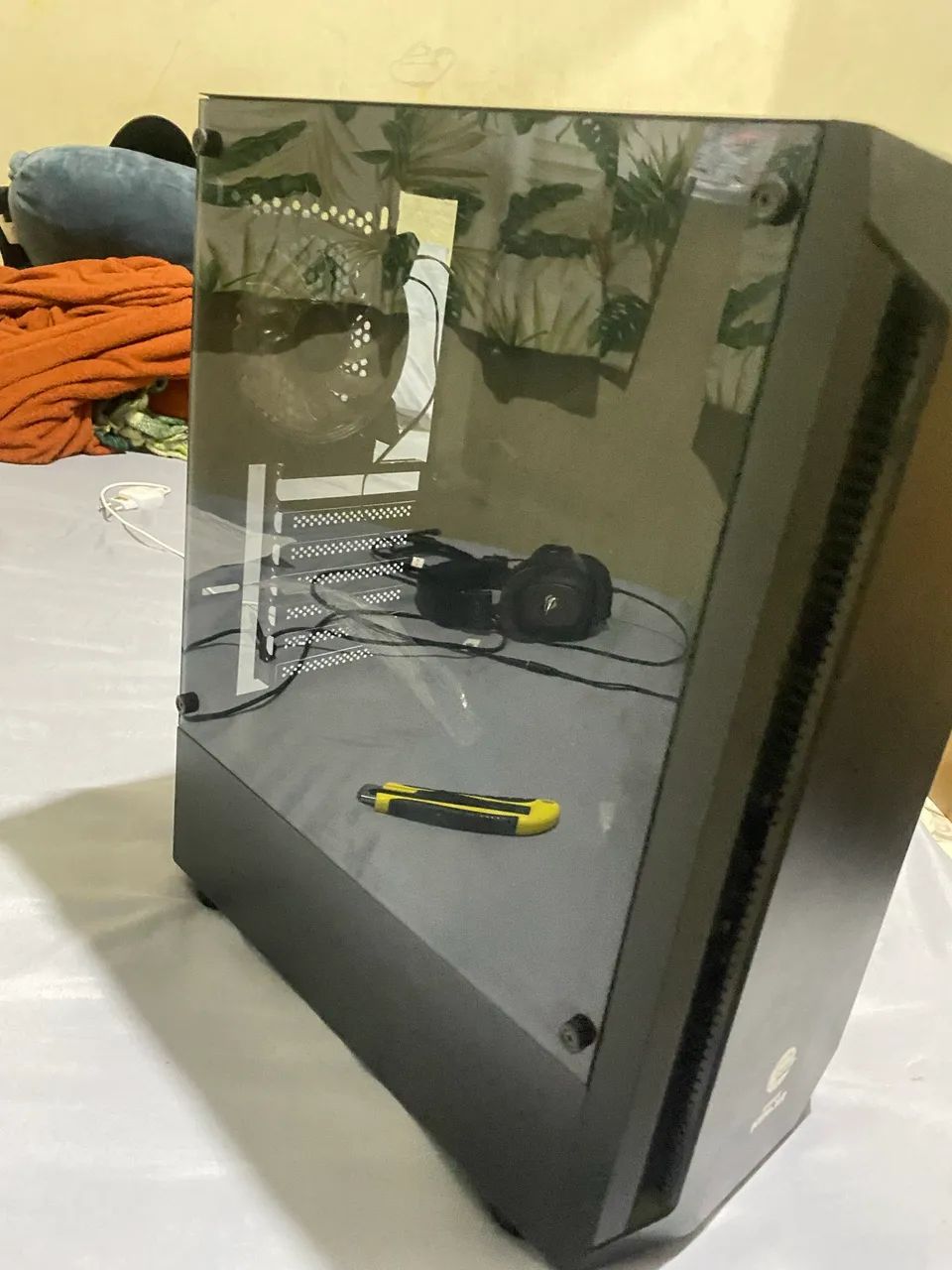 Gabinete + Teclado Mecânico 60%