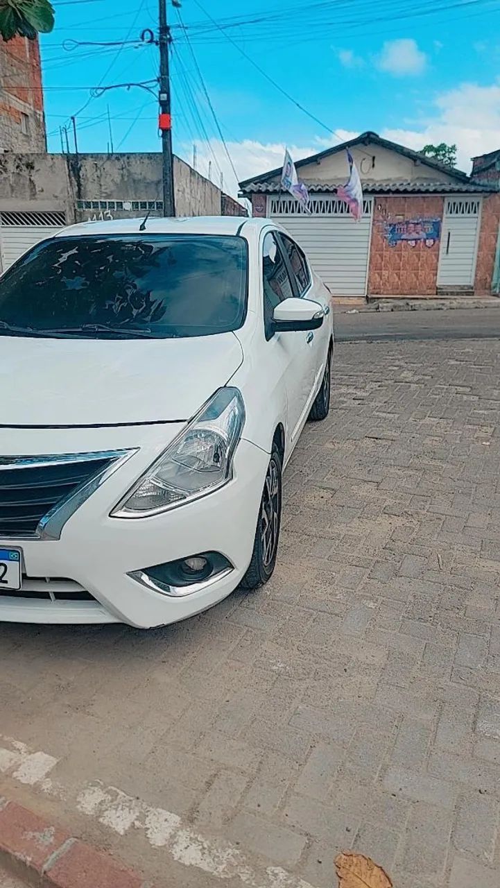 Nissan Versa UNIQUE 1.6 16V 2017