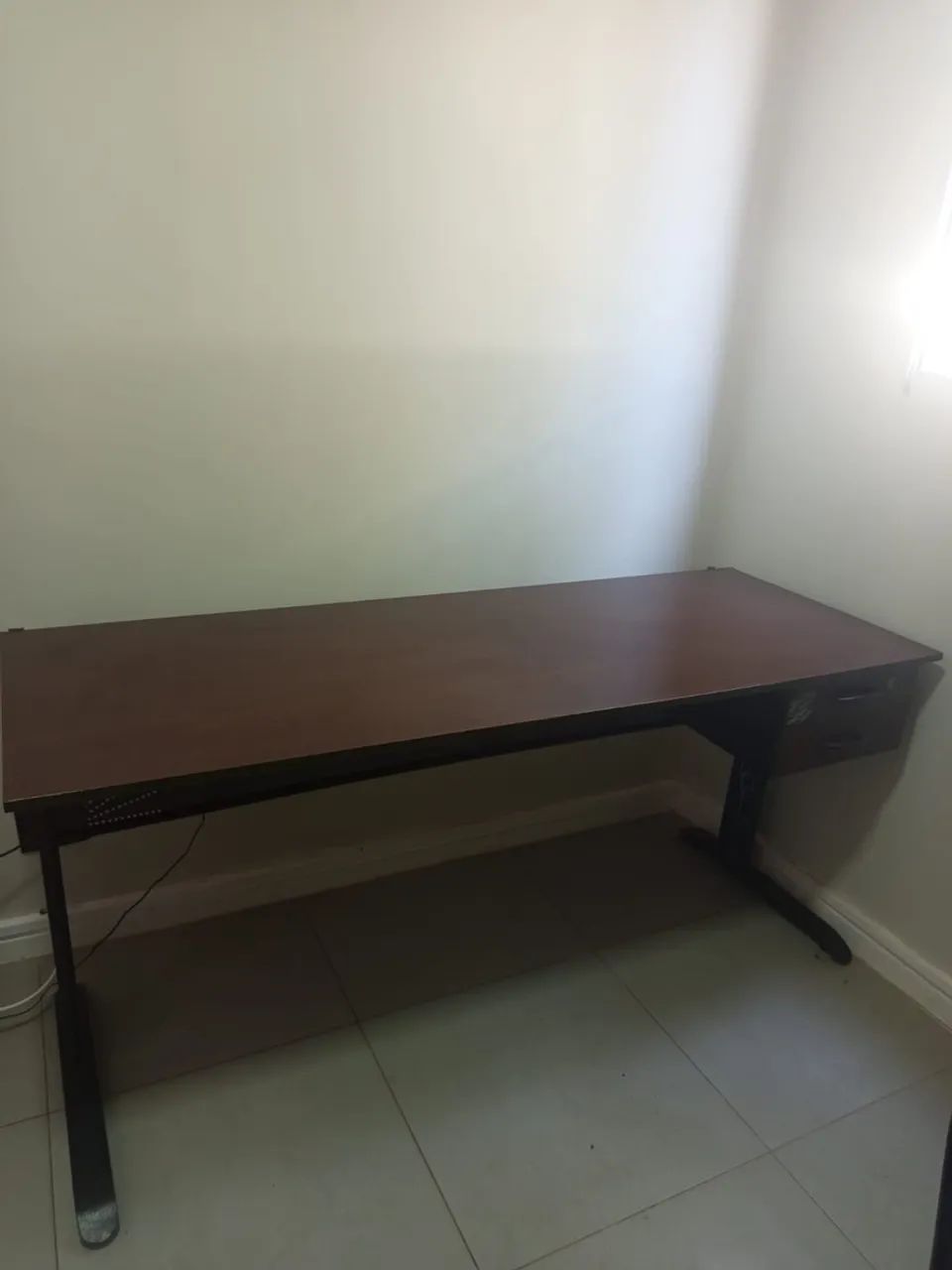 VENDO MESA DE ESCRITÓRIO 
