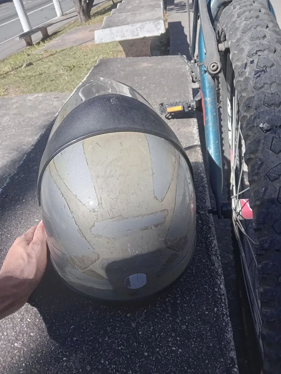Capacete fechado tamanho 56 - Foto 6