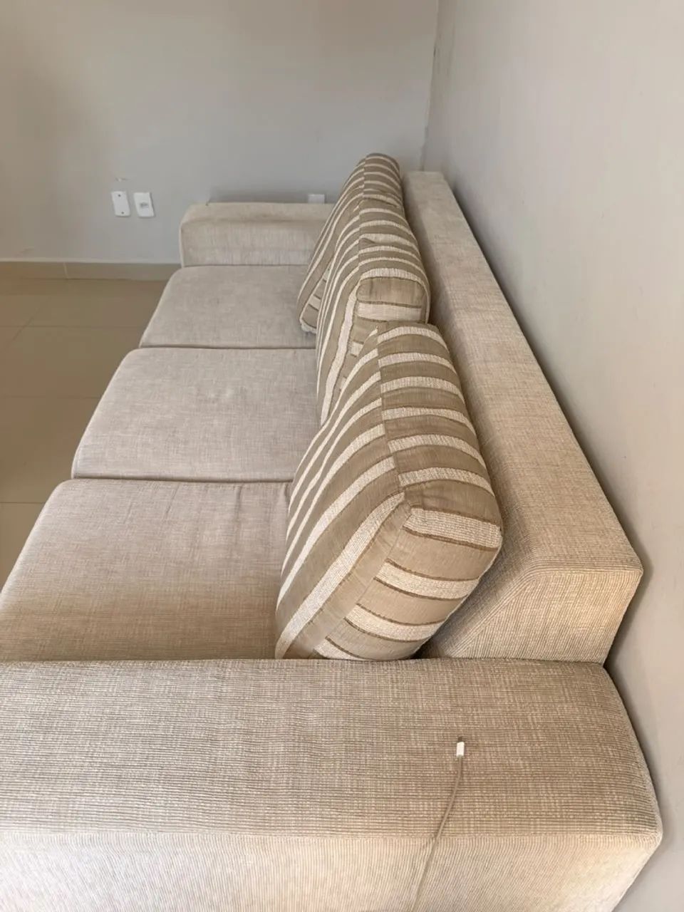 Sofá cama com lugar para 5 pessoas 