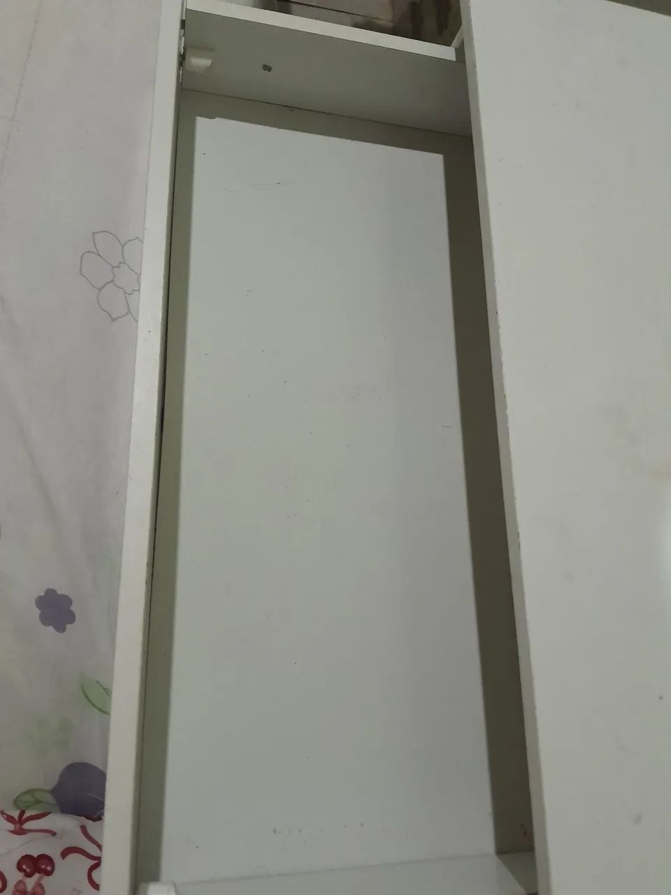 Mesa suspensa, ótima para usar como penteadeira  - Foto 3