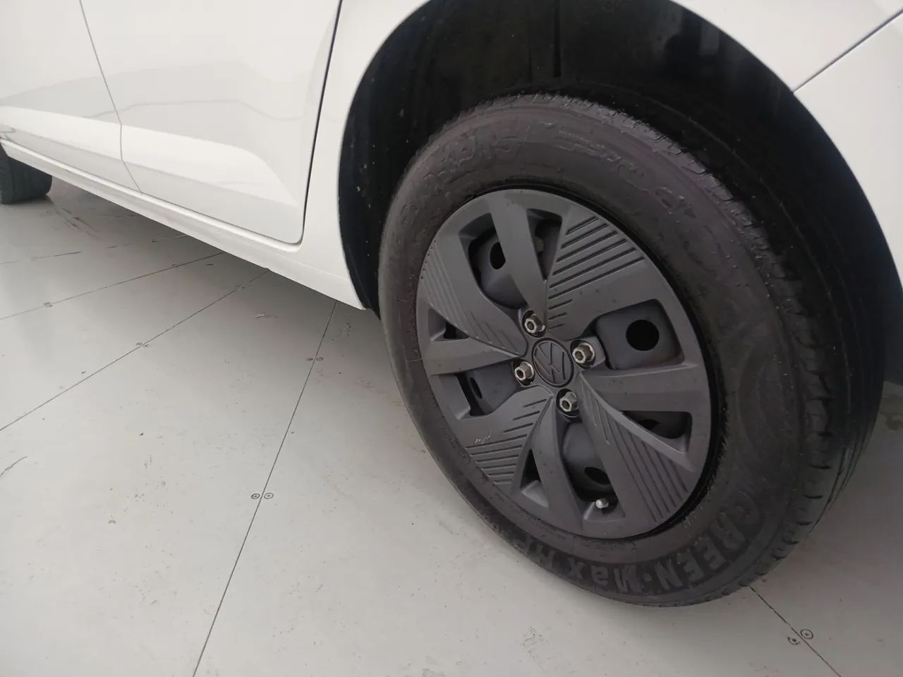 Volkswagen Polo Track 1.0 Flex 12V 5p, foto 12 de 18