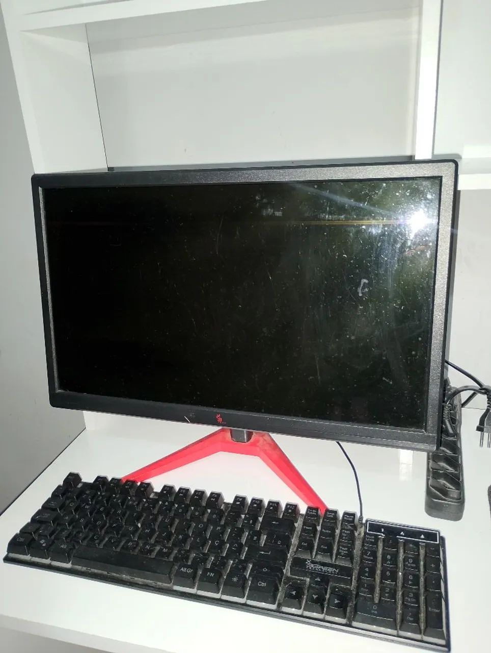 Vende-se Pc Gamer completo com mesa - Foto 3