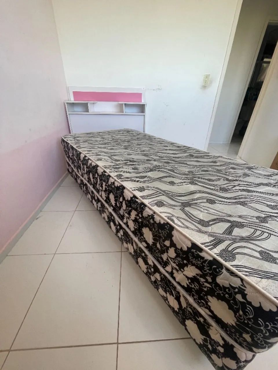 Cama de solteiro higienizada com cabeceira m MDF - Foto 4
