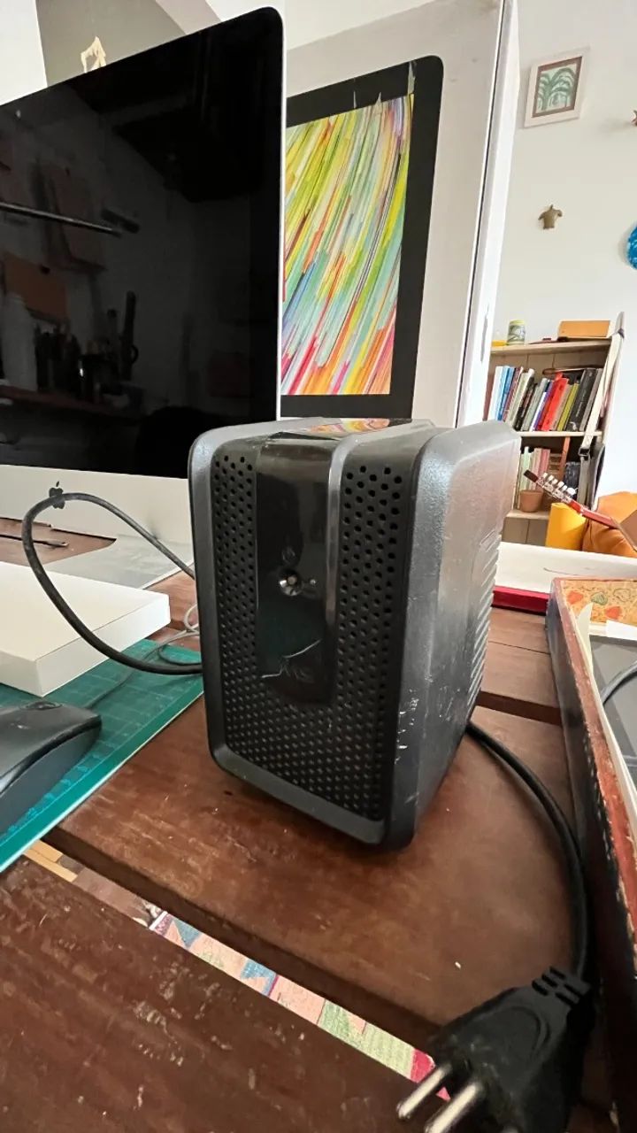 e*n様 【ジャンク品】iMac Retina 4k 21.5インチ 2019 iMac 21.5 polegadas Retina 4K (2019) - Monitores - Centro