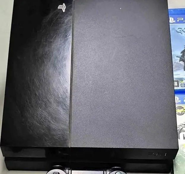 Ps4 completo vai com um controle original 9 jogos 65734679500803124