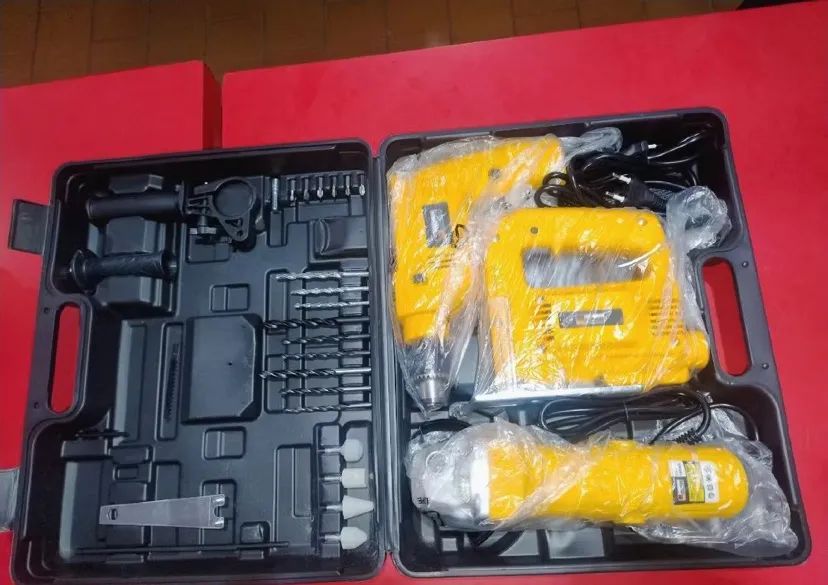 Kit furadeira lixadeira e parafusadeira