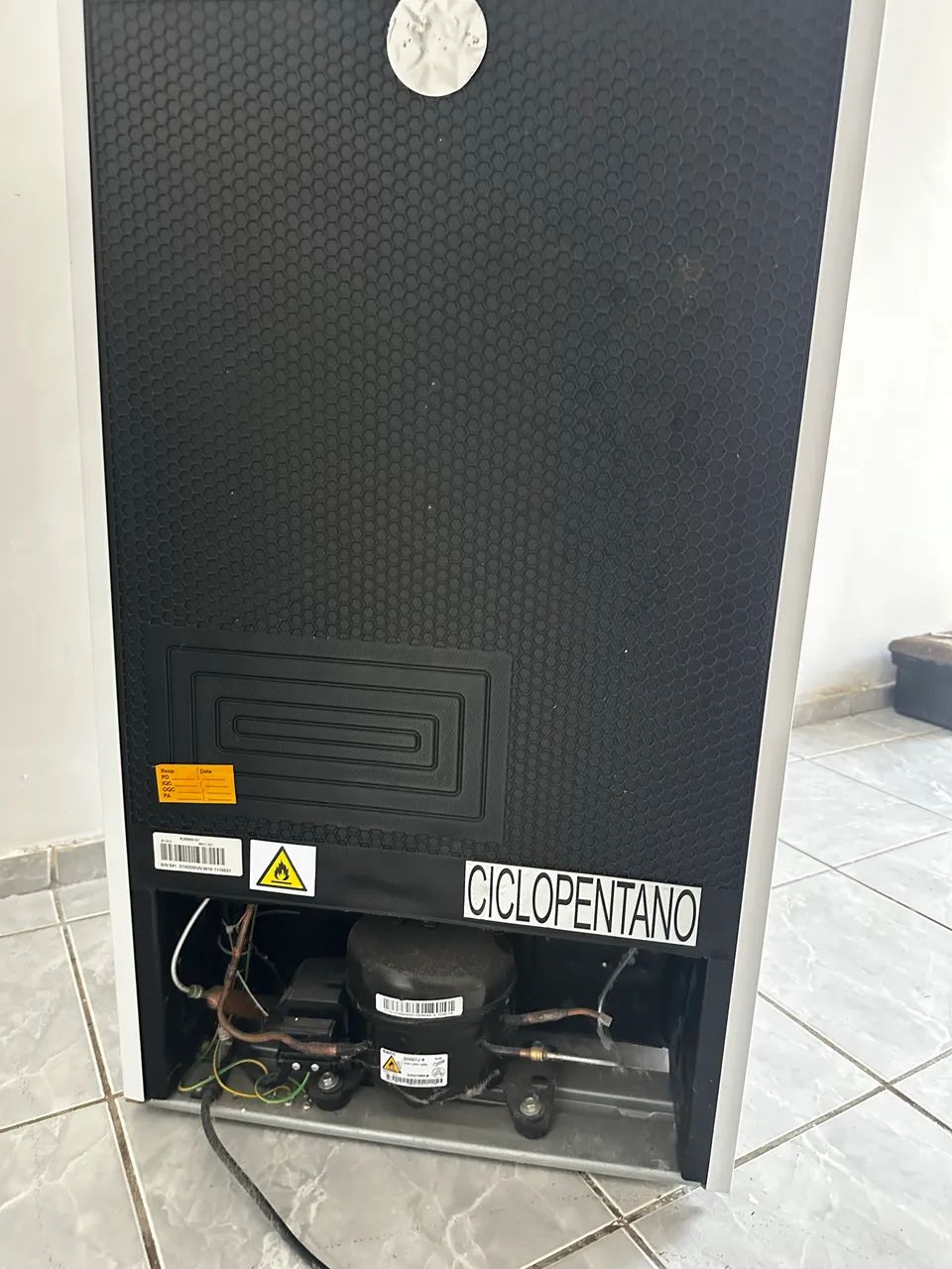 Frigobar Midea 124 Lts  - Foto 5