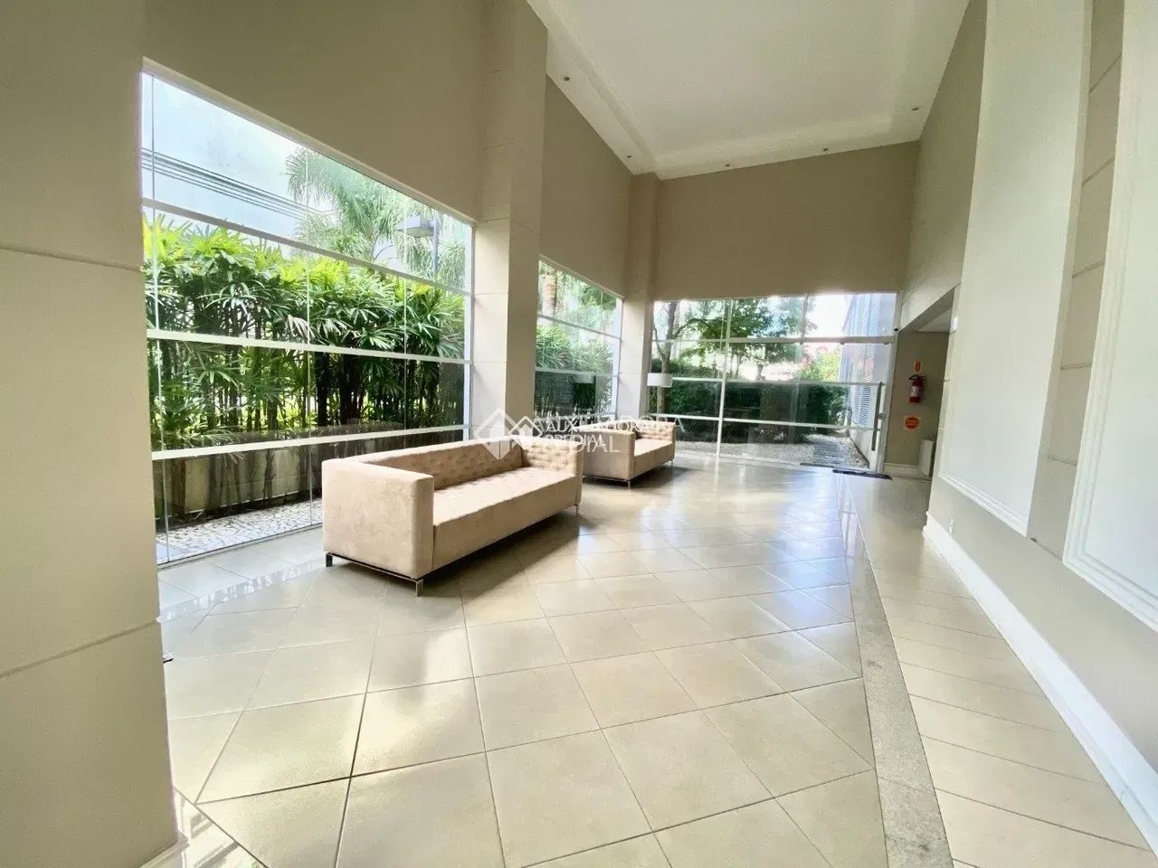 Apartamento com 3 quartos, suíte, churrasqueira e 2 vagas na Trindade - Foto 3