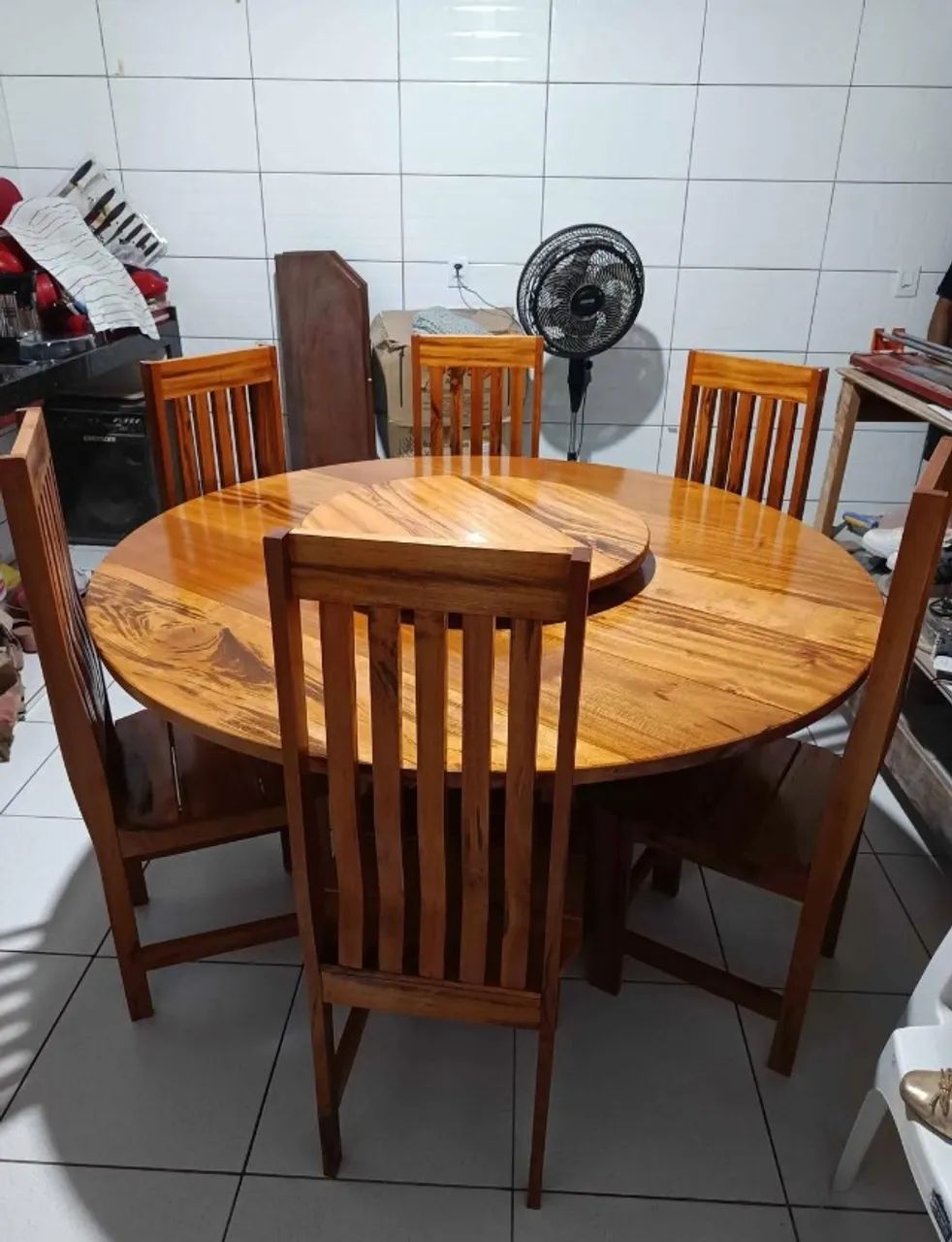 Mesa de Jantar em Madeira de Lei - Foto 2