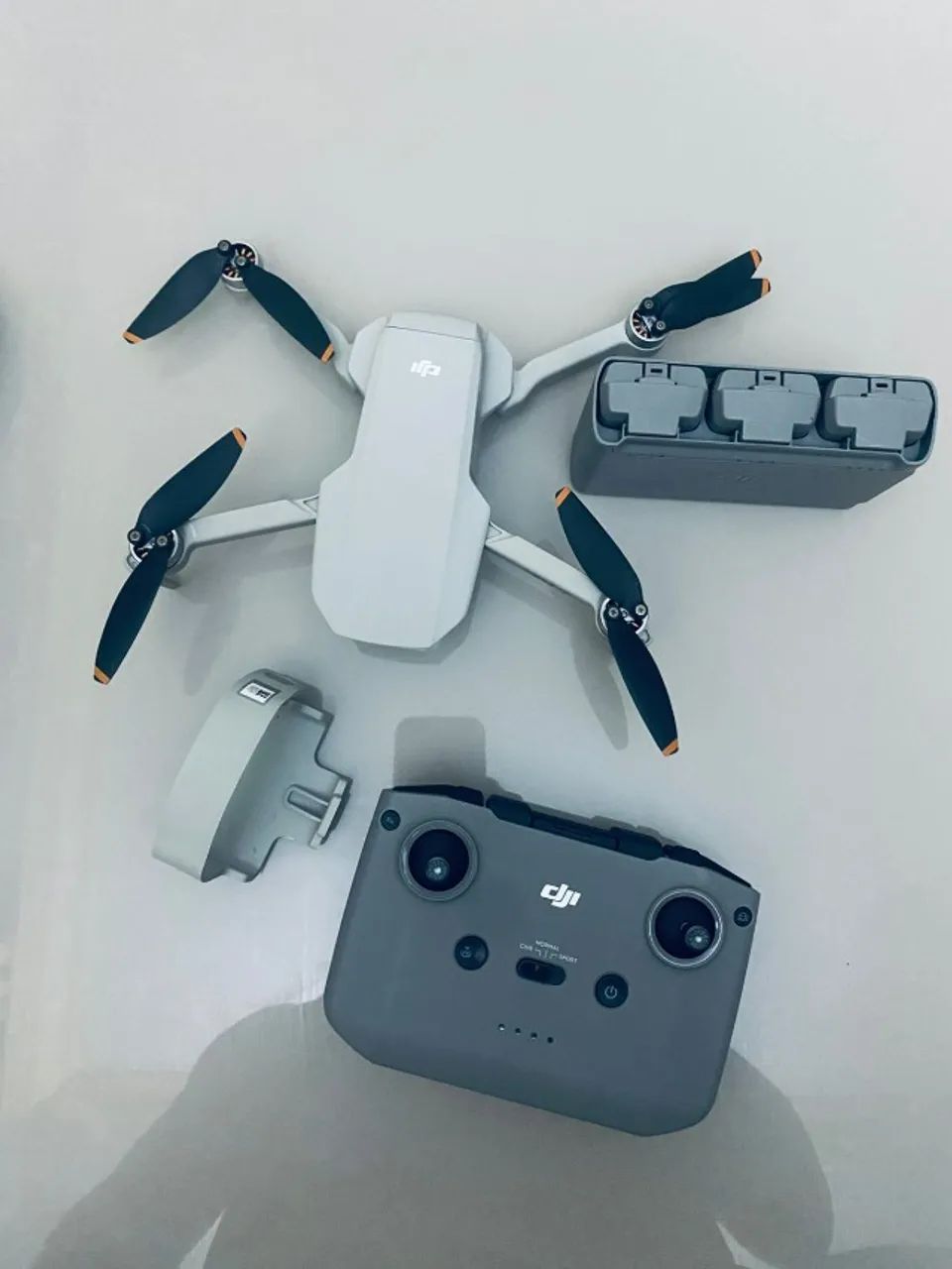 Drone DJI Mini 2 Fly More Combo - Pouco Usado - Foto 3