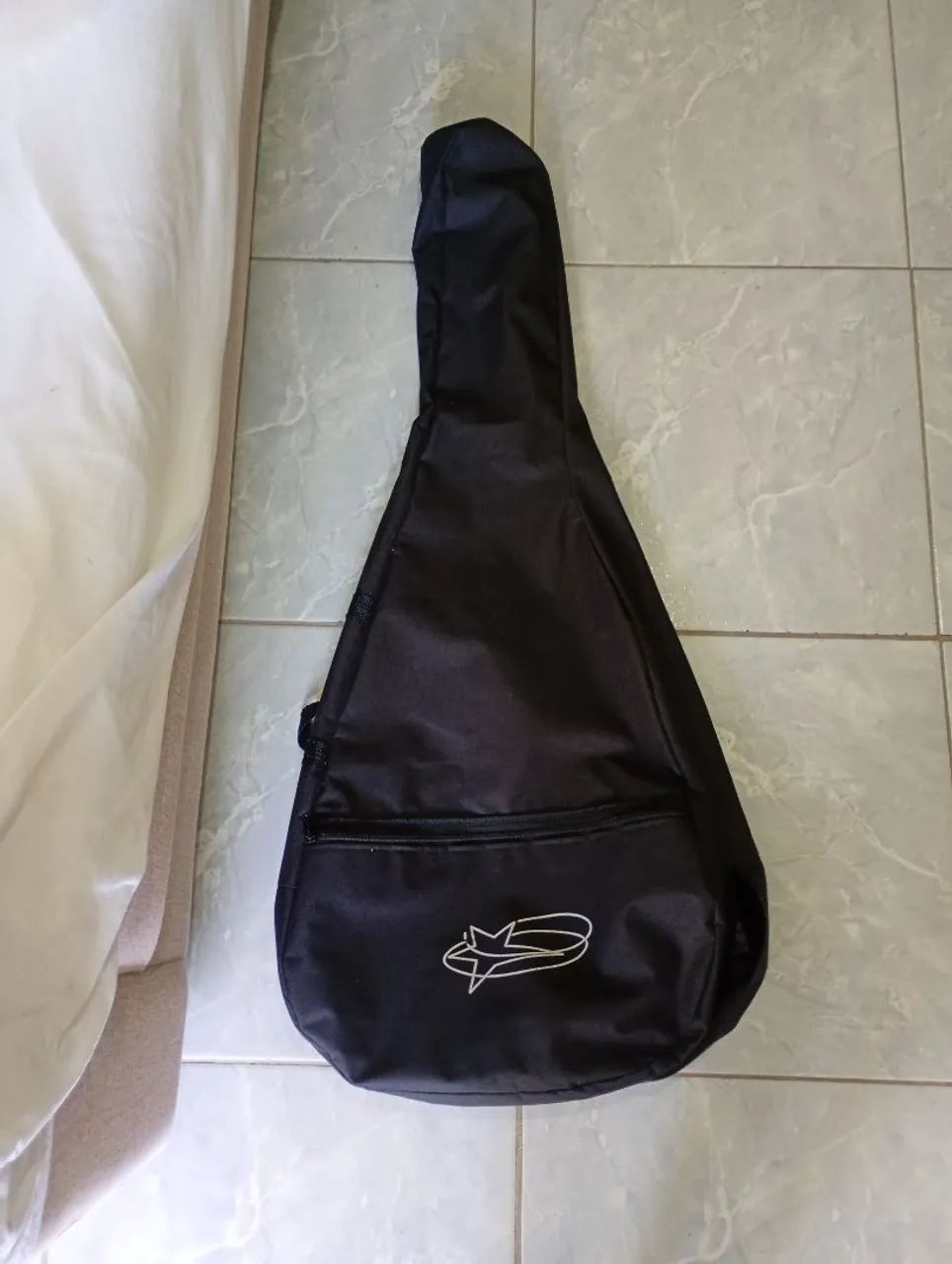 Violão médio 