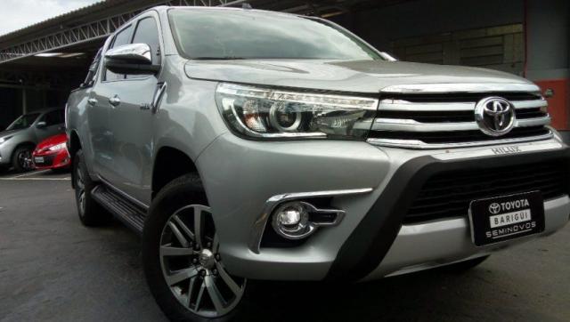 TOYOTA HILUX CD SRX 4X4 2.8 TB AT Prata 2017/2018
